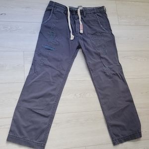 True Religion Mens relaxed destructed chino pant